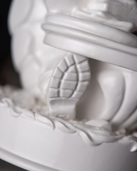 Statoette Thoughtful Cancer With Gold