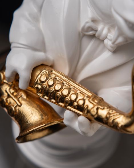 Statuette “Capricorn in the Rhythm of Jazz with Gold”