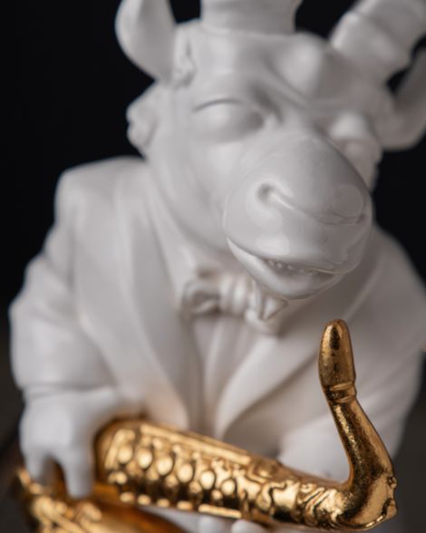Statuette “Capricorn in the Rhythm of Jazz with Gold”