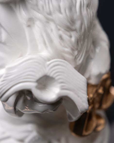 Statuette “Libra with Gold”