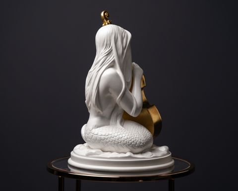 Statuette “Musical Virgo with Gold”