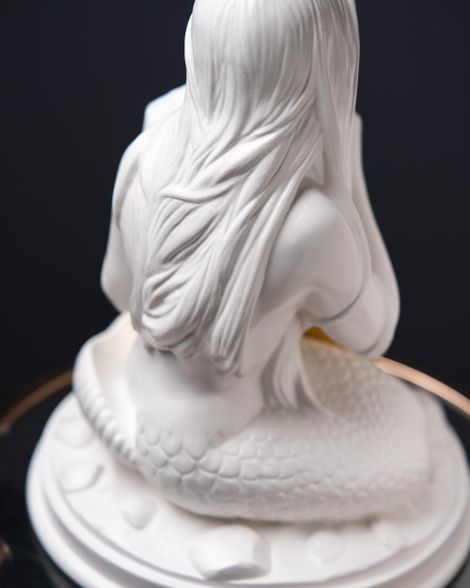 Statuette “Musical Virgo with Gold”