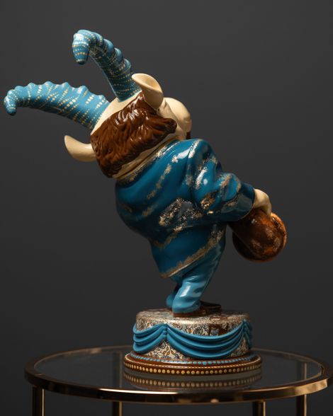 Statuette “Capricorn in the Rhythm of Jazz” — Blue Masquerade