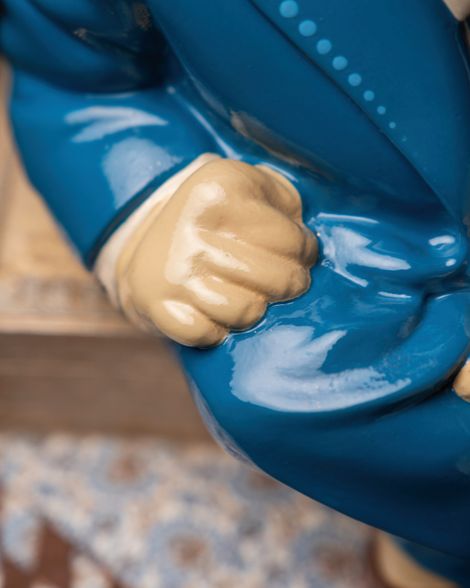 Statuette Taurus – Blue Masquerade