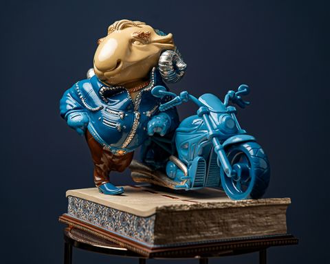 Statuette Aries – Blue Masquerade