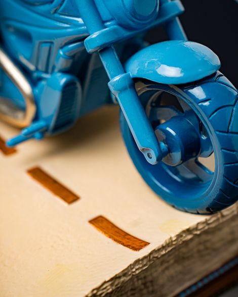 Statuette Aries – Blue Masquerade