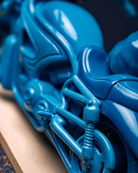 Statuette Aries – Blue Masquerade