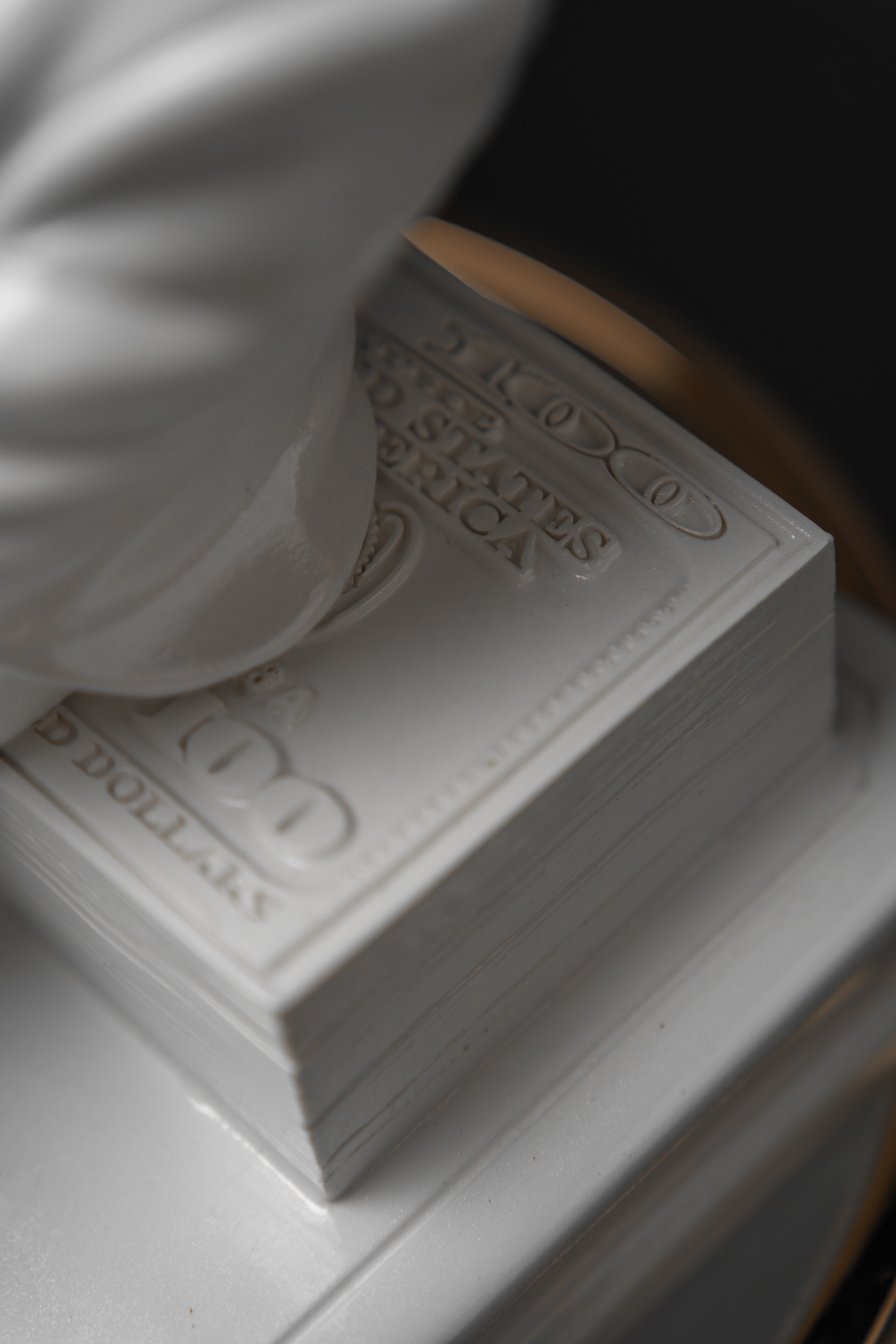 Statuette “The Important Taurus with Gold”