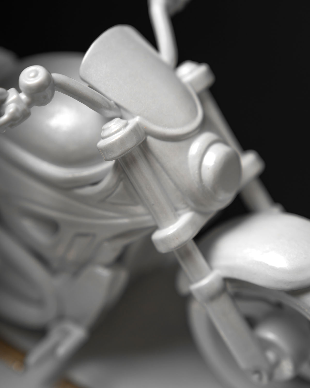 Statuette “Rebellious Aries with Gold”