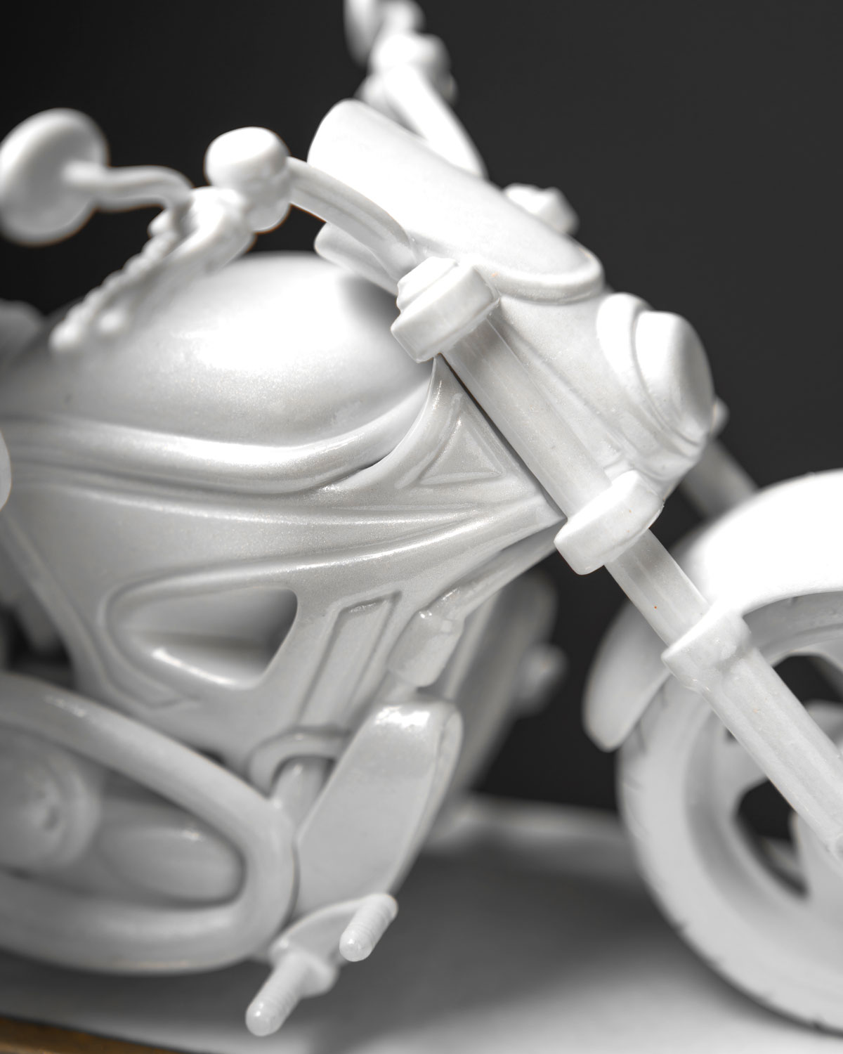 Statuette “Rebellious Aries with Gold”