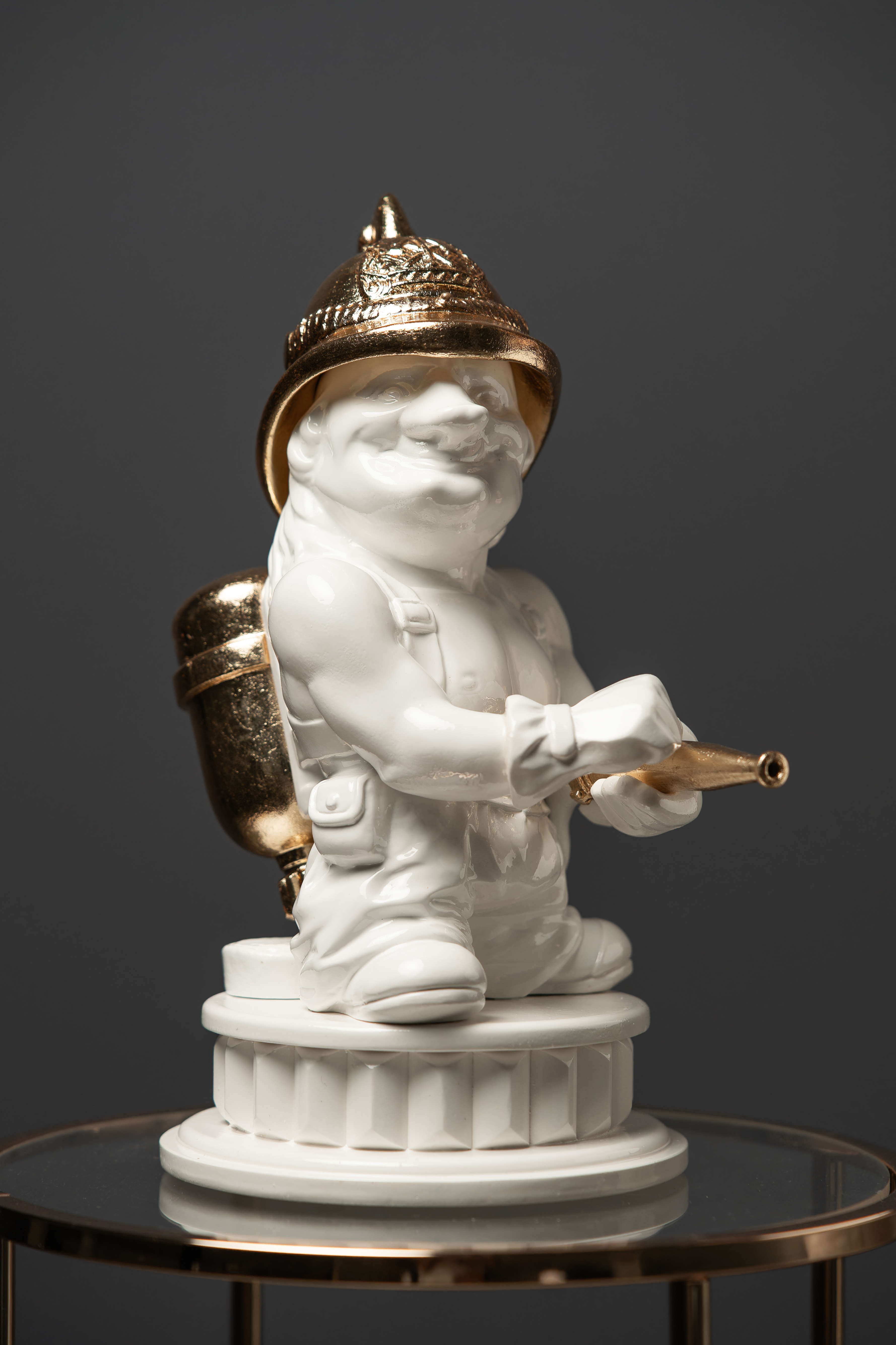 Statuette The Firefighting Aquarius with Gold
