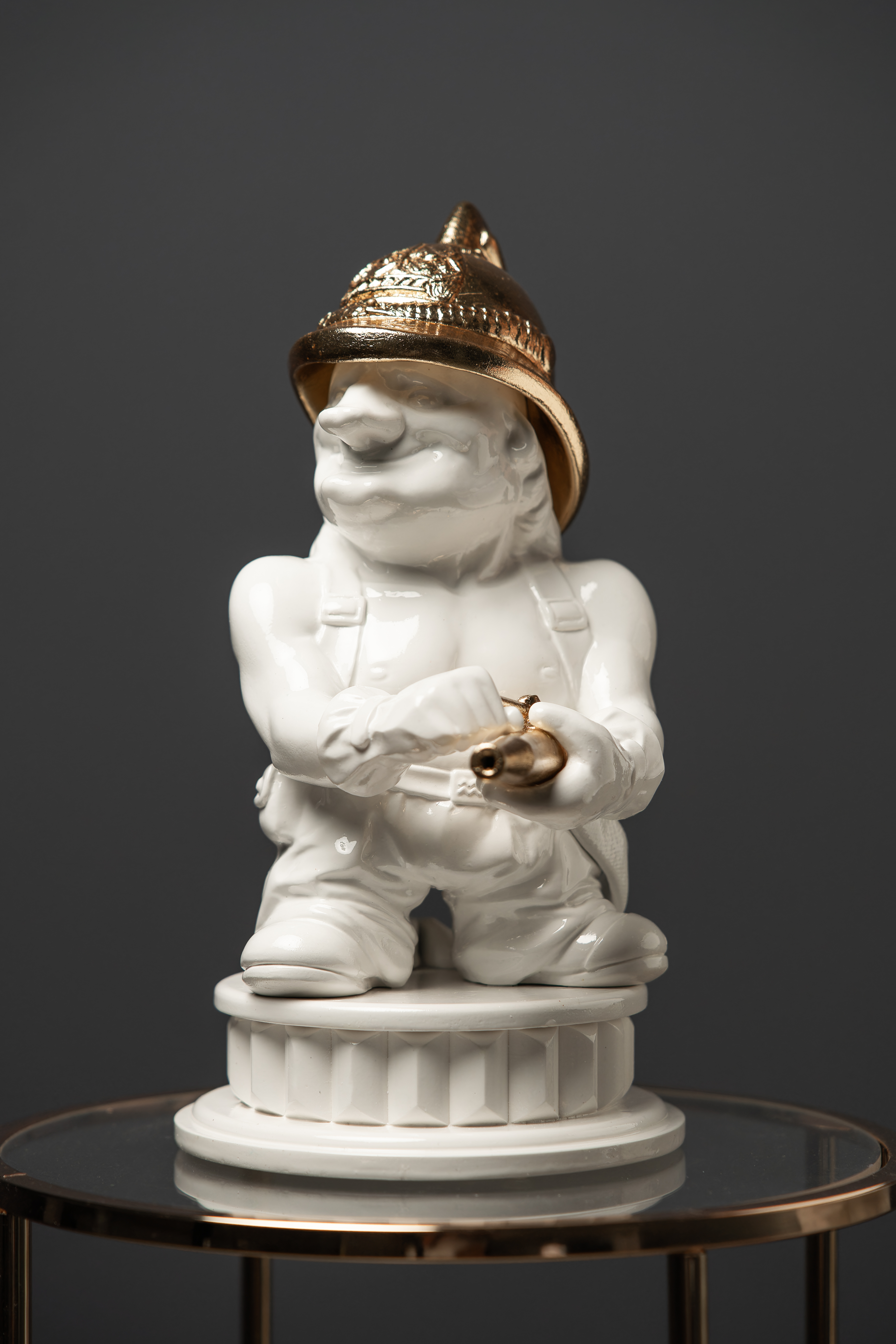 Statuette The Firefighting Aquarius with Gold