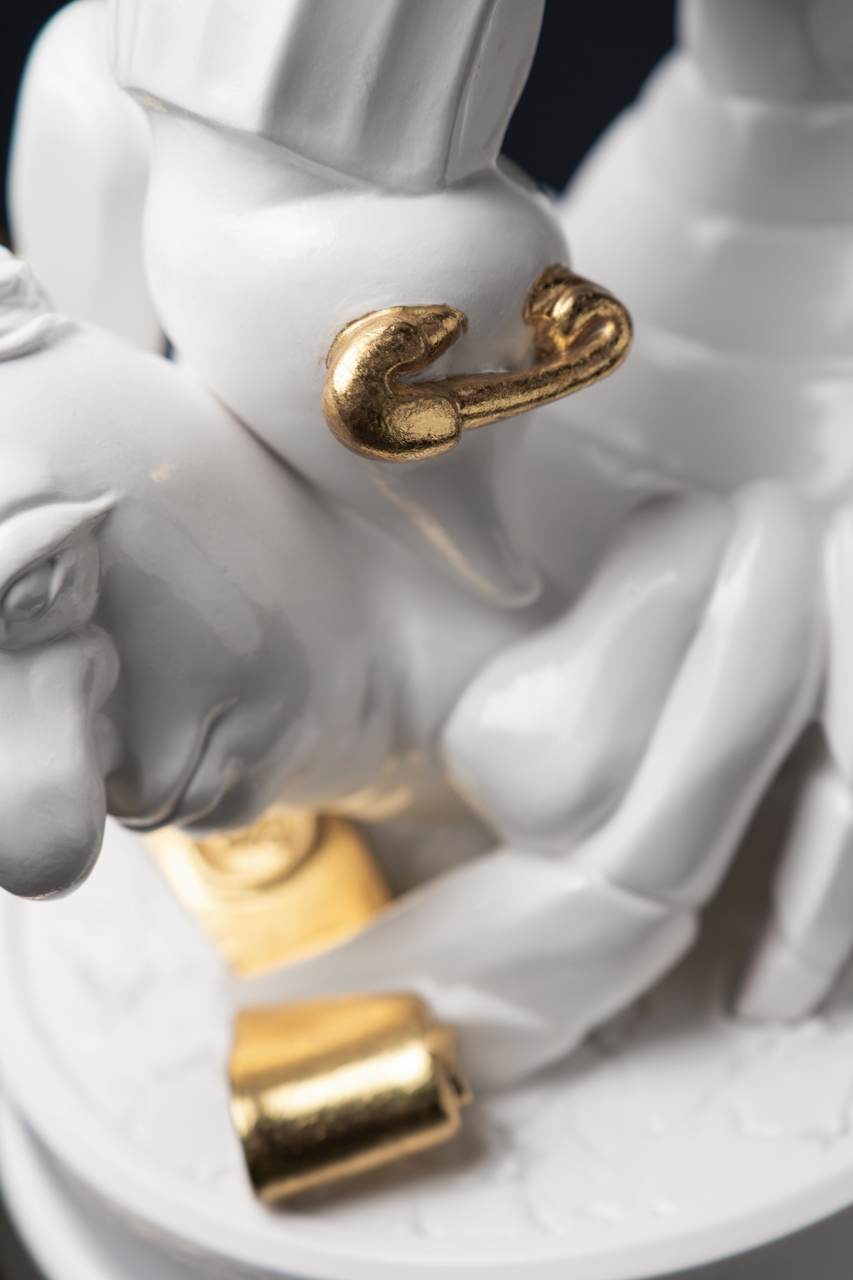 Statuette “Mysterious Scorpio with Gold”