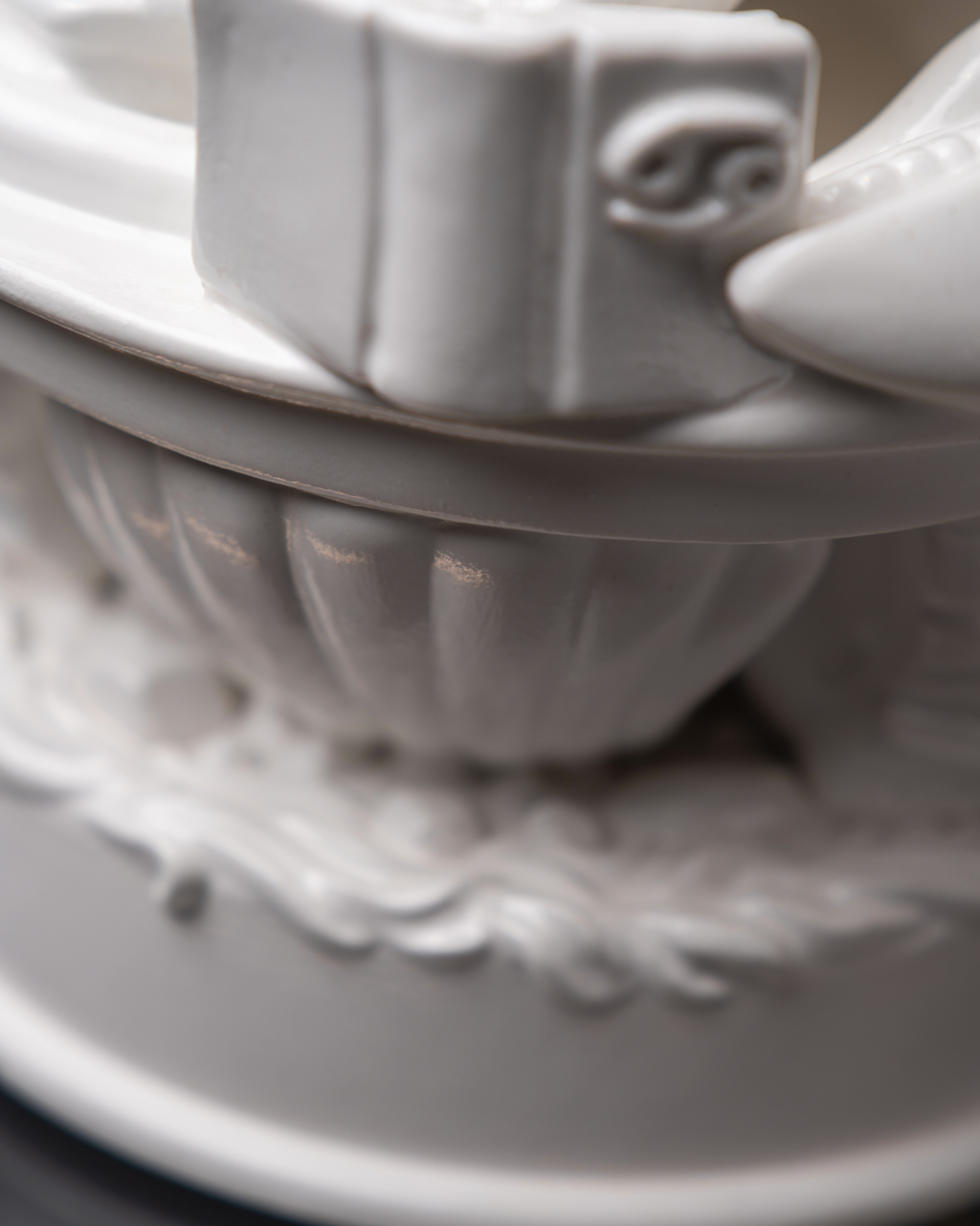 Statoette Thoughtful Cancer With Gold