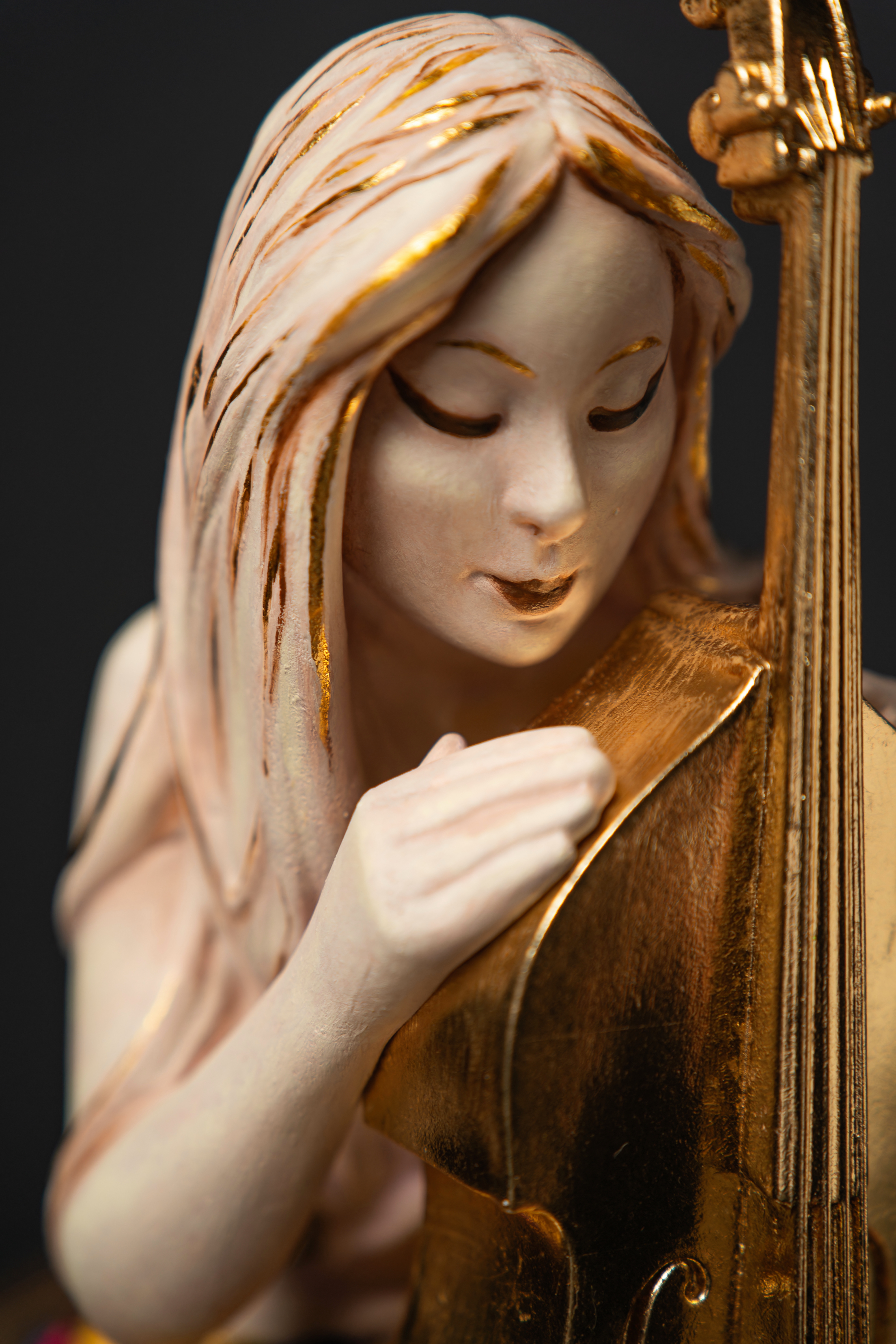 Statuette "Musical Virgo" Carnival