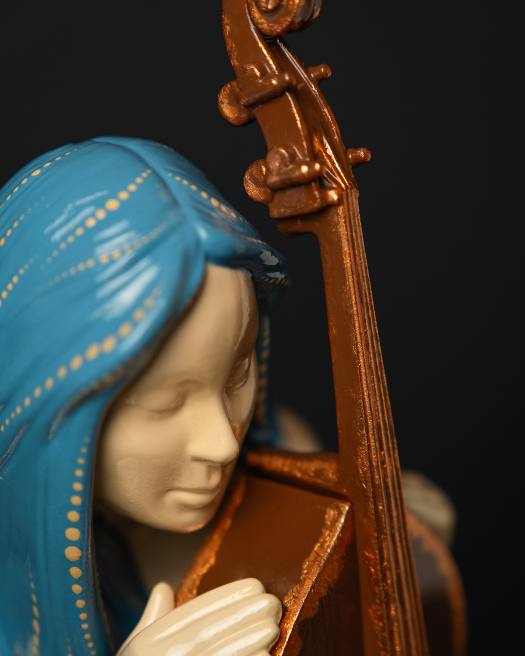 Statuette “Musical Virgo" Blue Masquerade