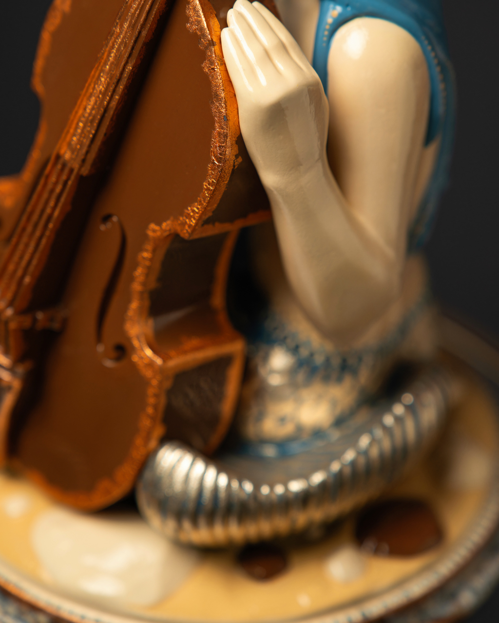 Statuette “Musical Virgo" Blue Masquerade