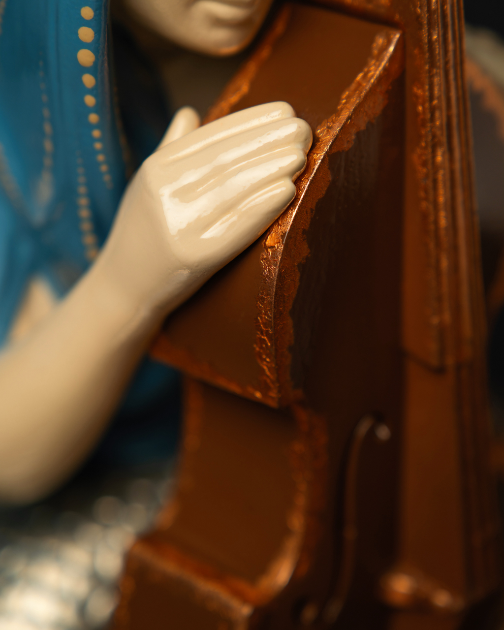 Statuette “Musical Virgo" Blue Masquerade