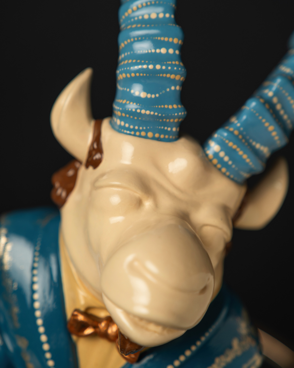 Statuette “Capricorn in the Rhythm of Jazz” — Blue Masquerade