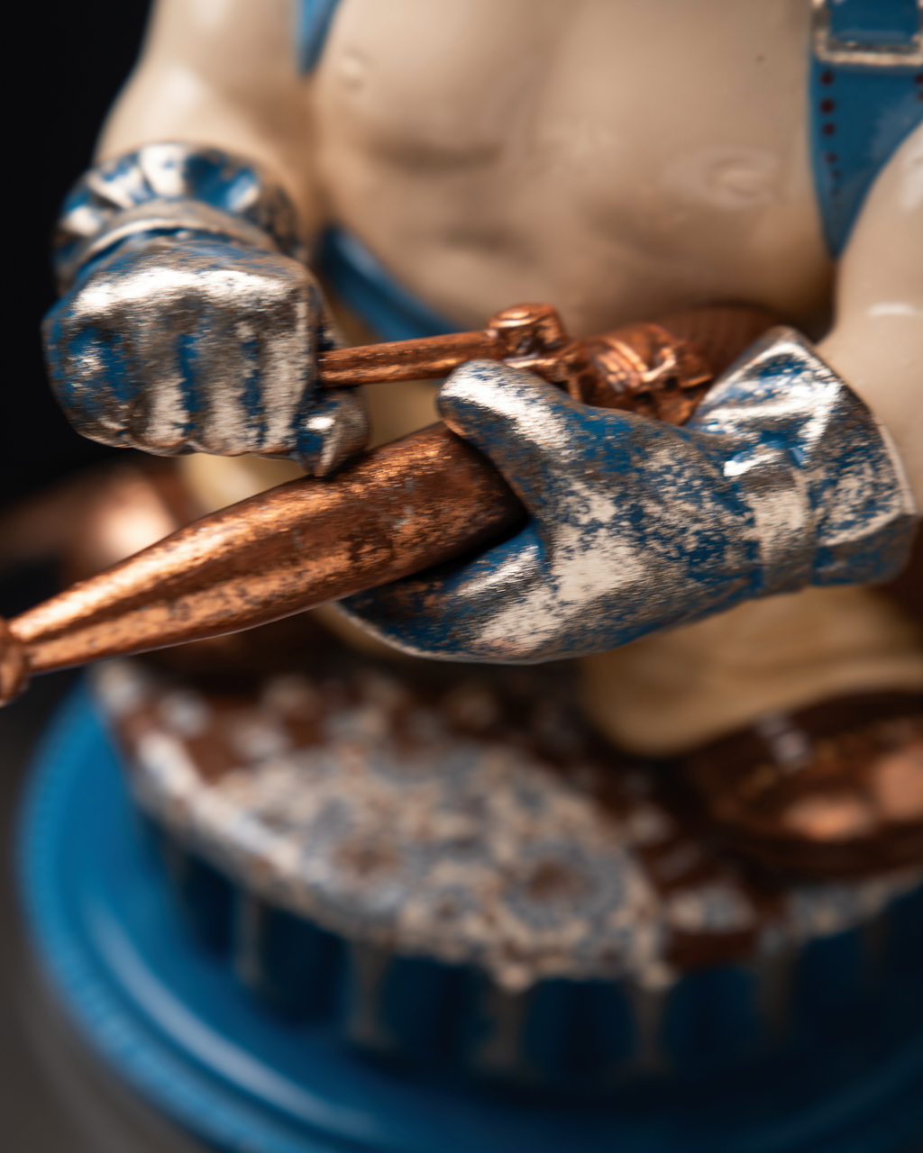 Statuette Aquarius – Blue Masquerade