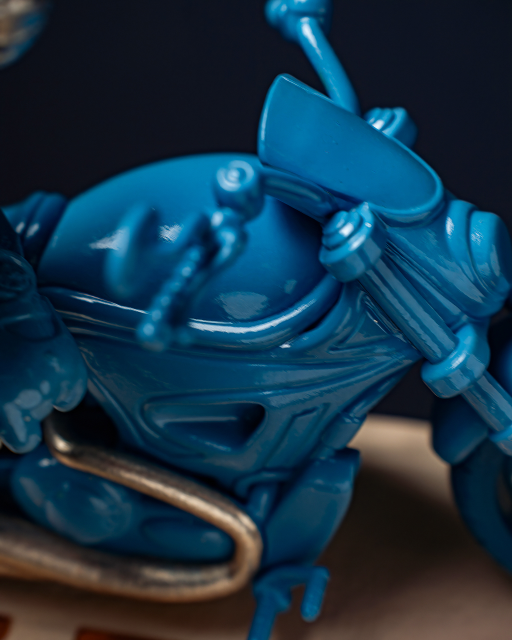 Statuette Aries – Blue Masquerade